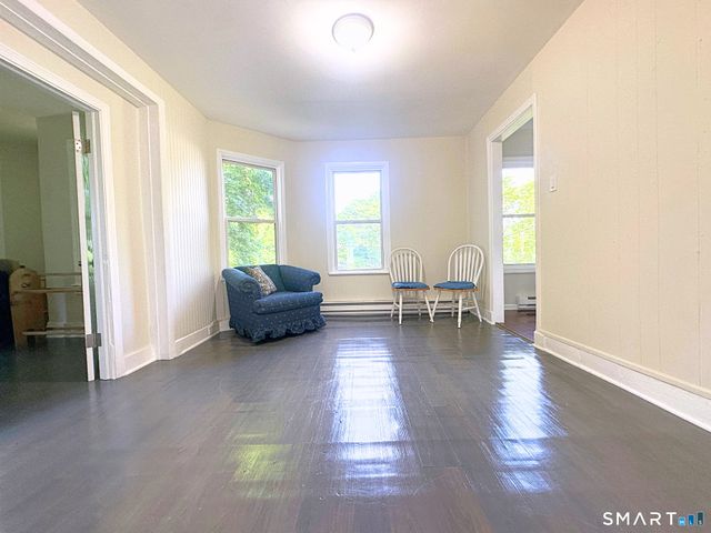 64 Dikeman Street 2nd Floor, Waterbury, CT 06704