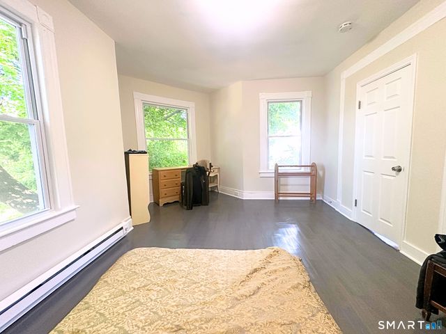 64 Dikeman Street 2nd Floor, Waterbury, CT 06704