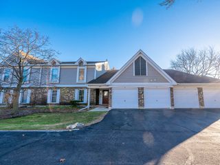 804 Chasefield Lane 3, Crystal Lake, IL 60014