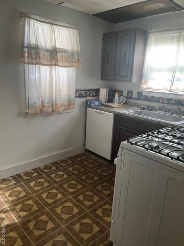 16150 Sorrento Street, Detroit, MI 48235