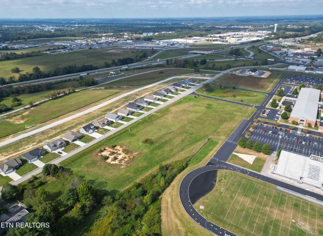 3 Cook Rd, Crossville, TN 38571