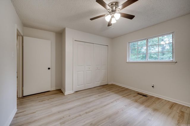 6823 Foxfire Drive, Benton, AR 72019