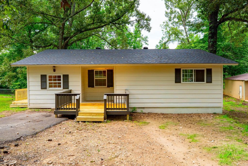 6823 Foxfire Drive, Benton, AR 72019