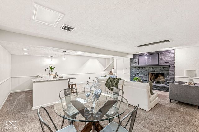 8702 Swiftsail Court, Indianapolis, IN 46256