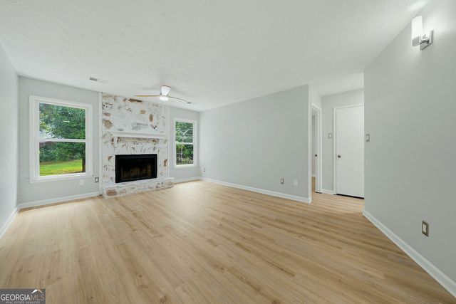210 Meadow Run, Peachtree City, GA 30269