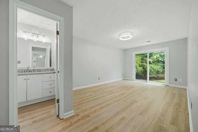 210 Meadow Run, Peachtree City, GA 30269