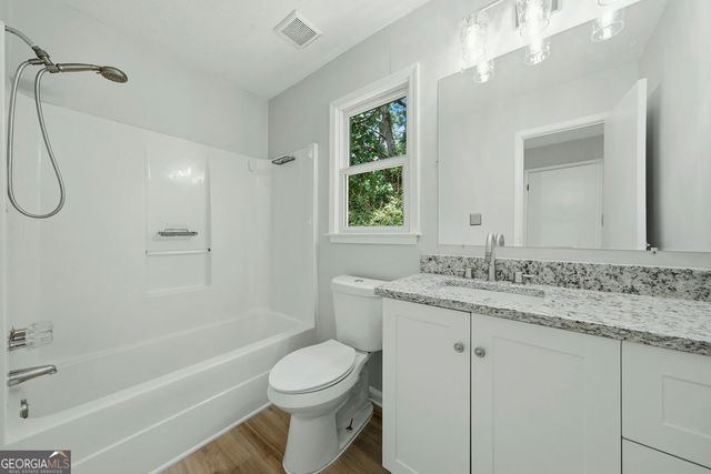 210 Meadow Run, Peachtree City, GA 30269