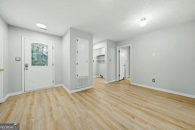 210 Meadow Run, Peachtree City, GA 30269