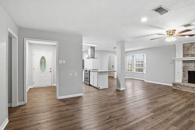 313 Bois D Arcade Drive, Conroe, TX 77301