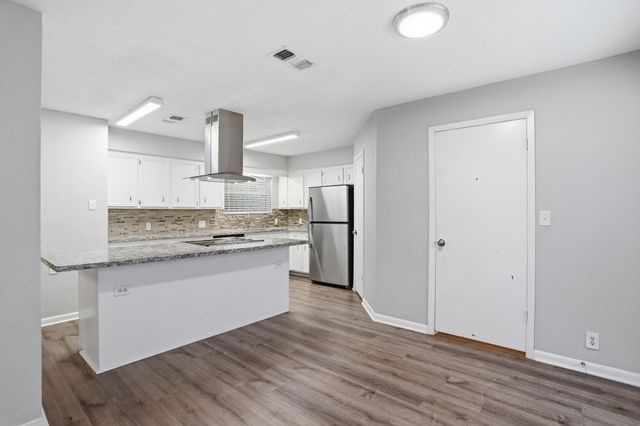 313 Bois D Arcade Drive, Conroe, TX 77301
