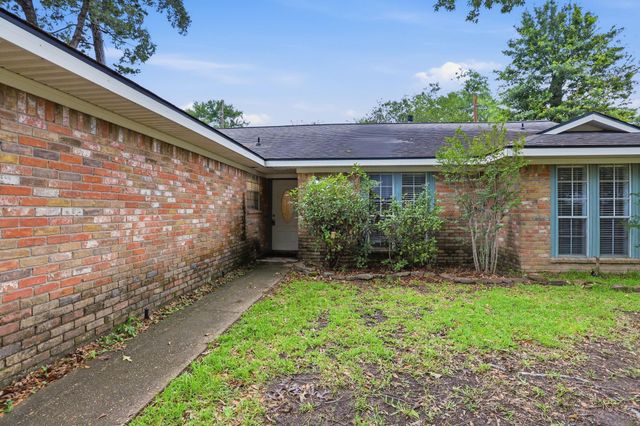 313 Bois D Arcade Drive, Conroe, TX 77301