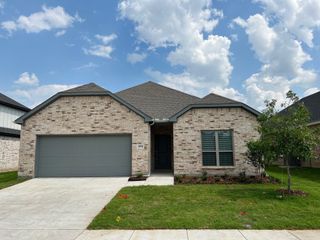 490 Oak Creek Drive, Lavon, TX 75166