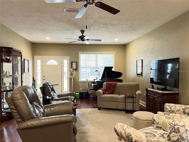 16636 NW 194TH TERRACE, High Springs, FL 32643