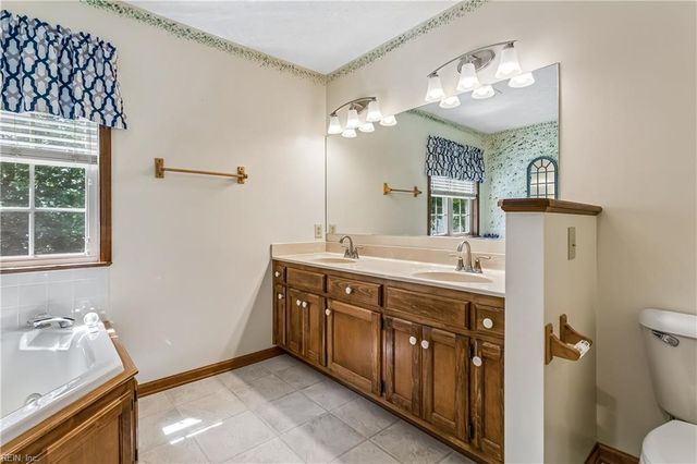 348 Lynchburg DR, Newport News, VA 23606
