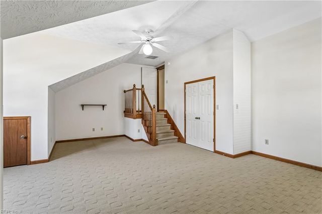 348 Lynchburg DR, Newport News, VA 23606