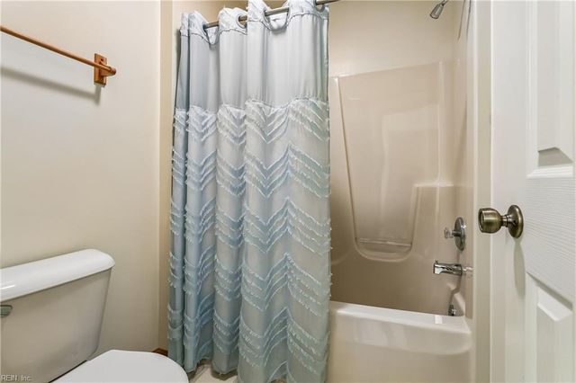 348 Lynchburg DR, Newport News, VA 23606