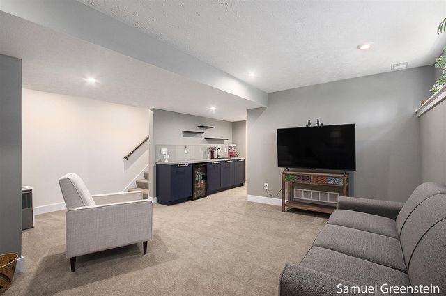 4728 Macatawa Legends Boulevard 19, Holland, MI 49424