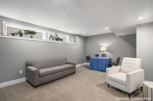 4728 Macatawa Legends Boulevard 19, Holland, MI 49424