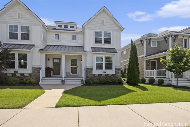 4728 Macatawa Legends Boulevard 19, Holland, MI 49424