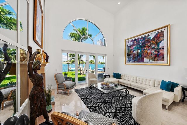 1575 Stillwater Dr, Miami Beach, FL 33141