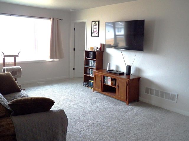 1023 McNish COURT, Sheboygan Falls, WI 53085