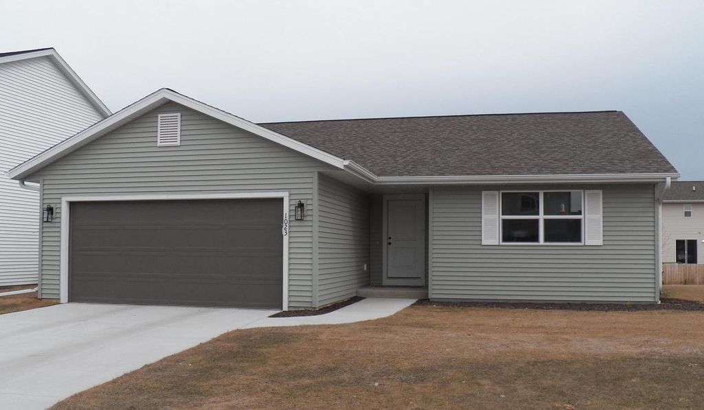1023 McNish COURT, Sheboygan Falls, WI 53085