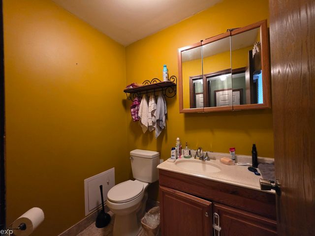 8422 21 Mile Road, Shelby Twp, MI 48317