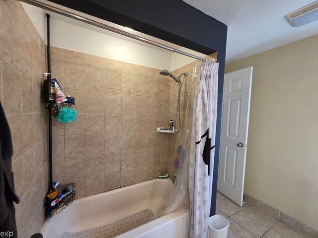 8422 21 Mile Road, Shelby Twp, MI 48317