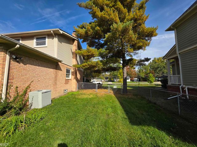 8422 21 Mile Road, Shelby Twp, MI 48317