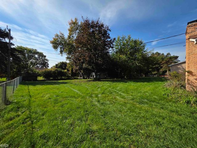 8422 21 Mile Road, Shelby Twp, MI 48317