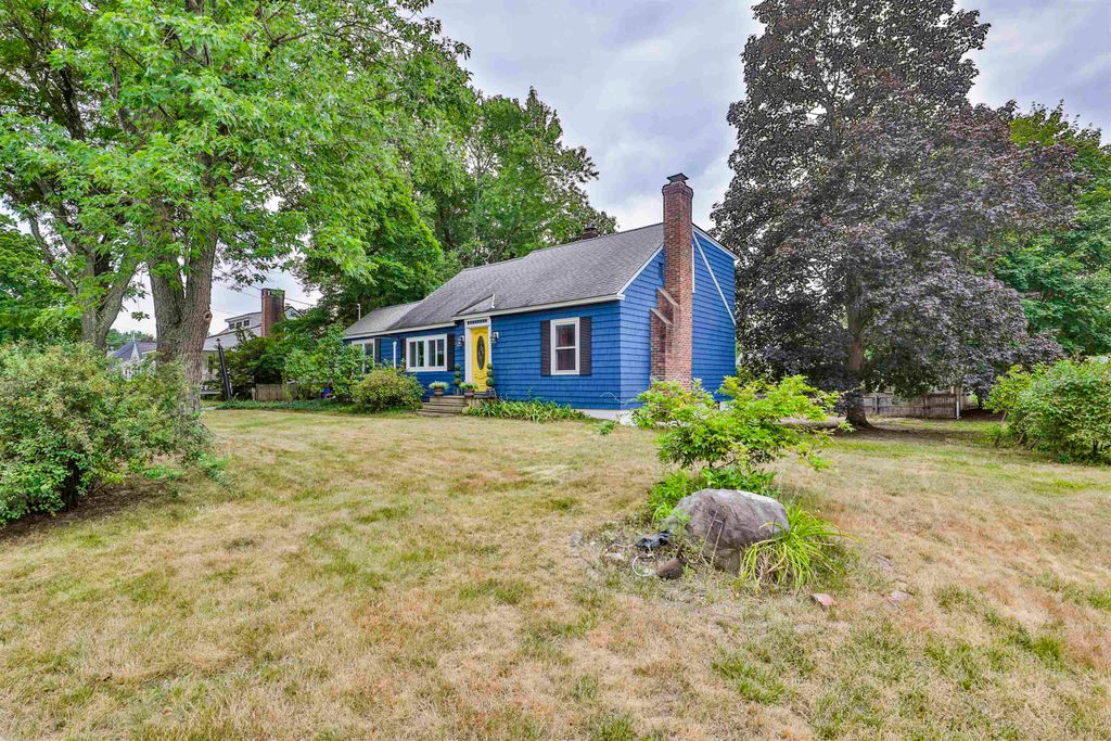 10 Meade Street, Nashua, NH 03064