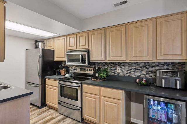 3640 Independence Avenue S 83, Saint Louis Park, MN 55426