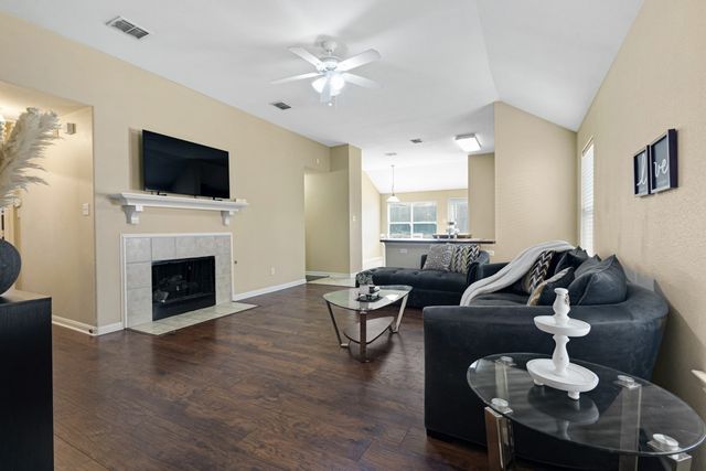 2932 Milby Oaks Drive, Fort Worth, TX 76244