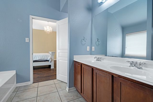 2932 Milby Oaks Drive, Fort Worth, TX 76244