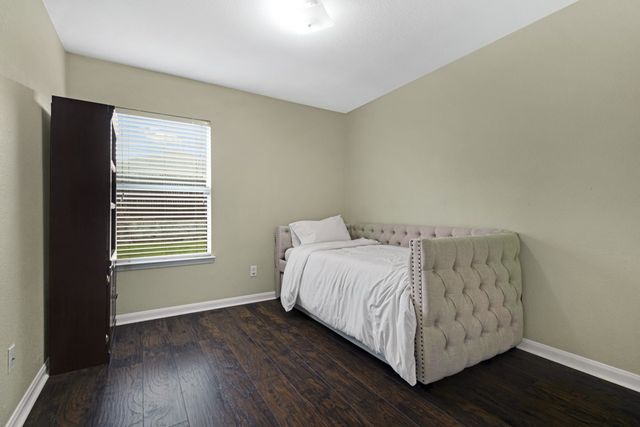 2932 Milby Oaks Drive, Fort Worth, TX 76244