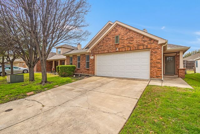 2932 Milby Oaks Drive, Fort Worth, TX 76244