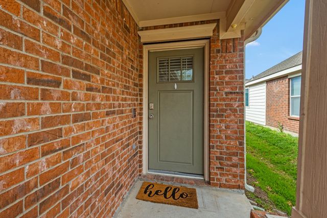 2932 Milby Oaks Drive, Fort Worth, TX 76244