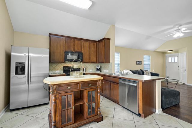 2932 Milby Oaks Drive, Fort Worth, TX 76244