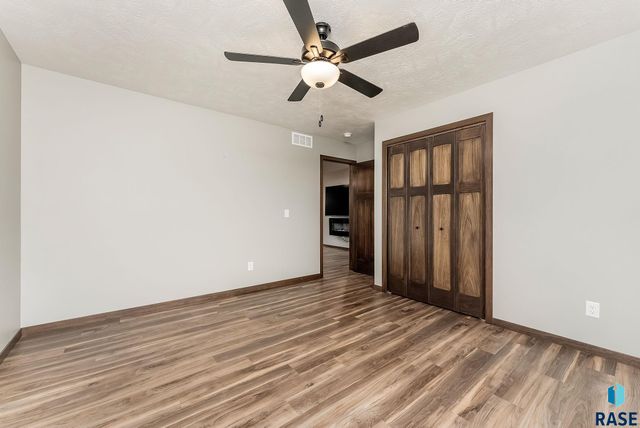 3401 S Chalice Pl Place, Sioux Falls, SD 57106