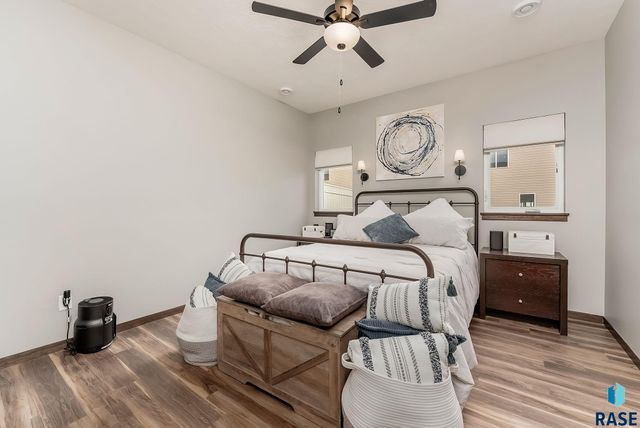 3401 S Chalice Pl Place, Sioux Falls, SD 57106