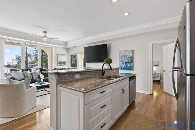 108 Anchor Ln, Yorktown, VA 23692