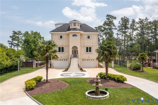 108 Anchor Ln, Yorktown, VA 23692