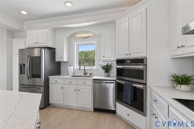 108 Anchor Ln, Yorktown, VA 23692