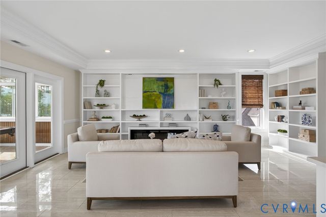 108 Anchor Ln, Yorktown, VA 23692