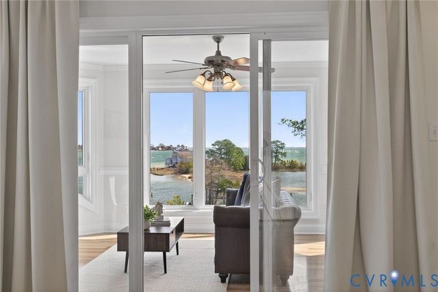 108 Anchor Ln, Yorktown, VA 23692