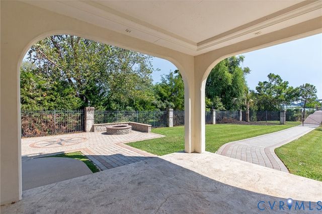 108 Anchor Ln, Yorktown, VA 23692