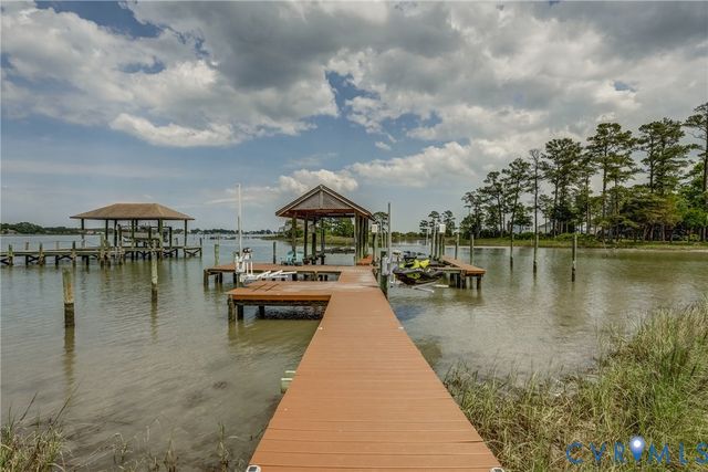 108 Anchor Ln, Yorktown, VA 23692