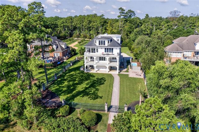 108 Anchor Ln, Yorktown, VA 23692