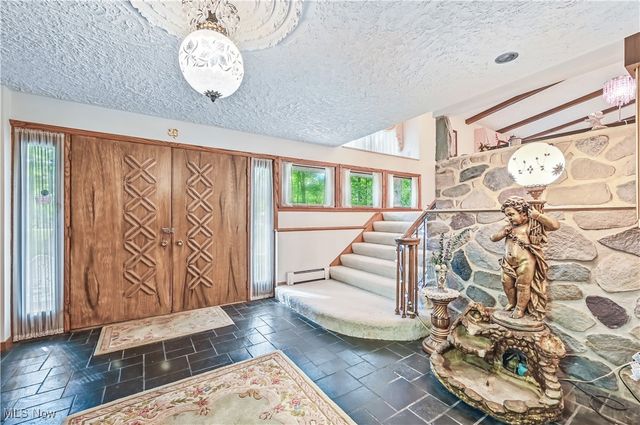 2717 Niles Vienna Road, Niles, OH 44446