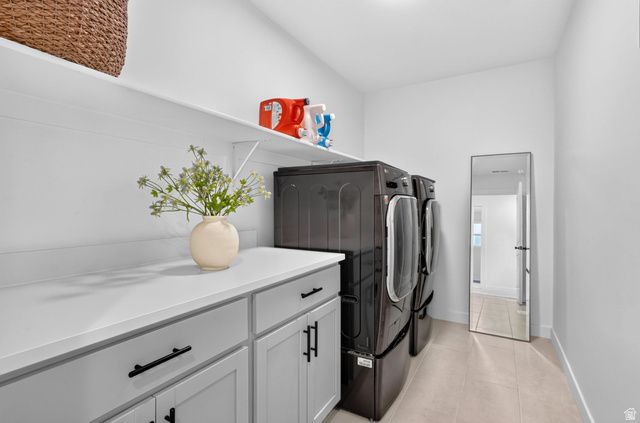 2402 N SUNMORE WAY, Lehi, UT 84043